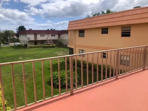 662 Saxony Trail Delray Beach FL 33446