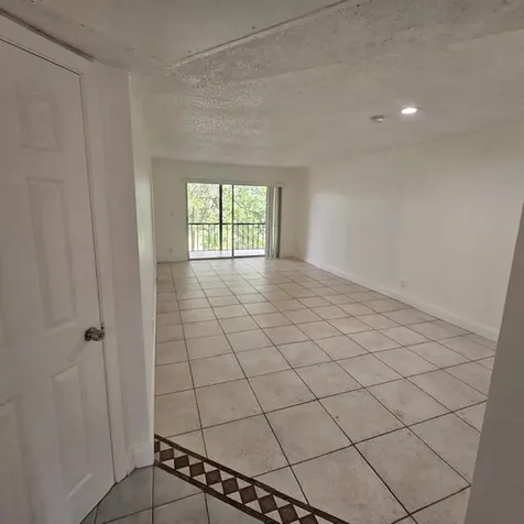 8000 Fairview Drive Tamarac FL 33321