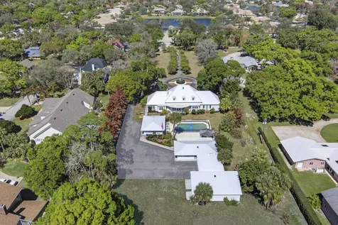 4945 16th Street Vero Beach FL 32966