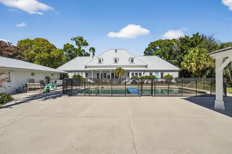 4945 16th Street Vero Beach FL 32966