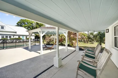 4945 16th Street Vero Beach FL 32966