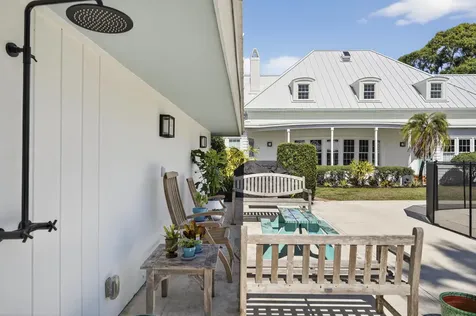 4945 16th Street Vero Beach FL 32966