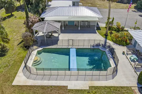 4945 16th Street Vero Beach FL 32966
