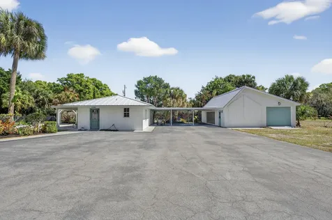 4945 16th Street Vero Beach FL 32966