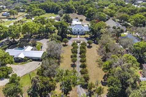 4945 16th Street Vero Beach FL 32966