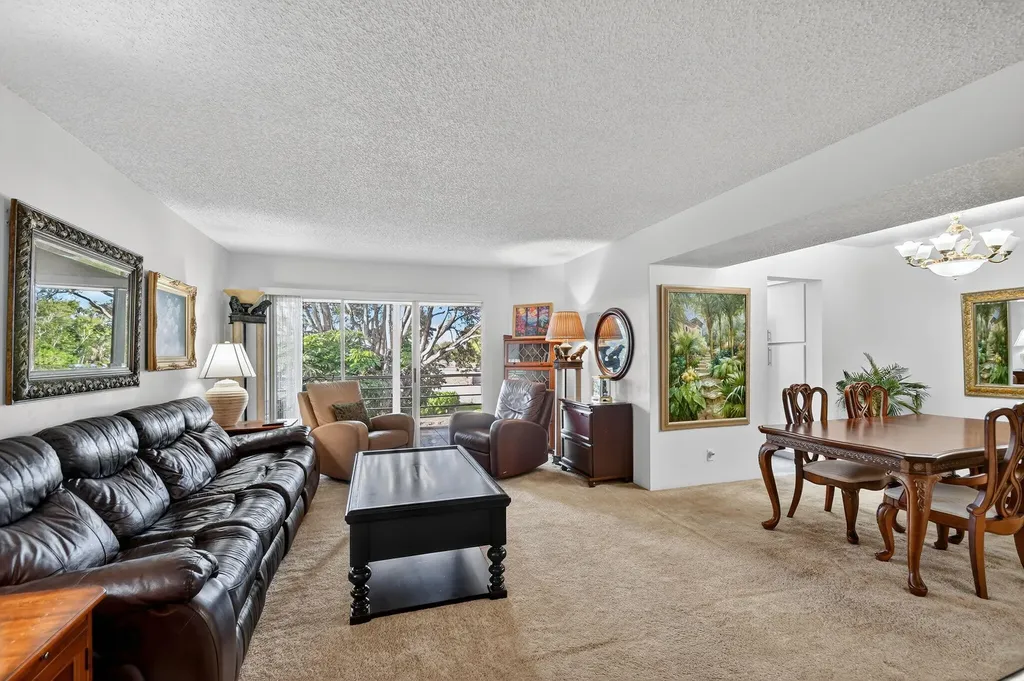 3524 Via Poinciana Lake Worth FL 33467