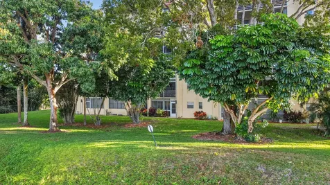 3524 Via Poinciana Lake Worth FL 33467