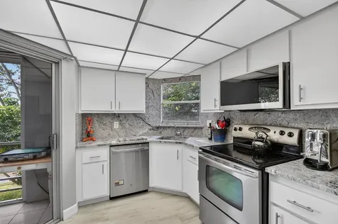 3524 Via Poinciana Lake Worth FL 33467