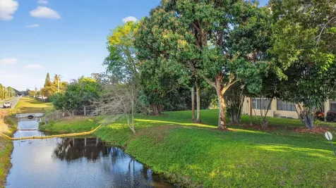 3524 Via Poinciana Lake Worth FL 33467