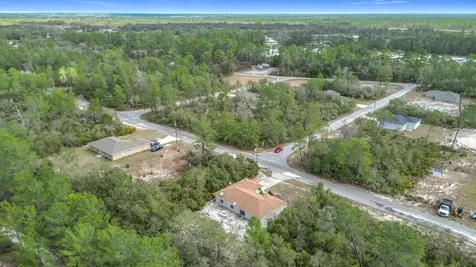 50 Malauka Pass Ocklawaha FL 32179