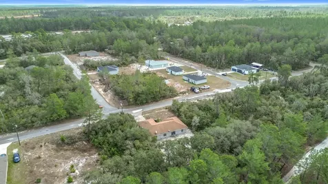 50 Malauka Pass Ocklawaha FL 32179
