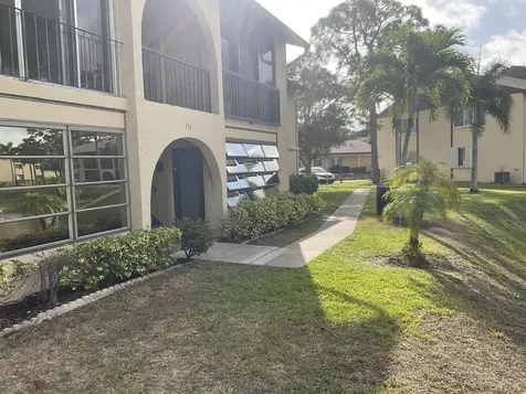 334 Pine Ridge Circle Greenacres FL 33463