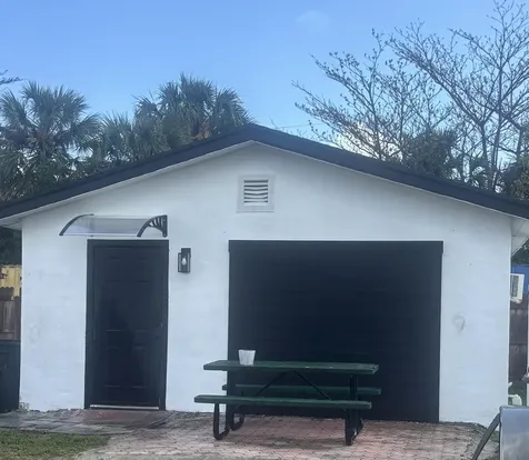 870-G SW 9th Street Pompano Beach FL 33060