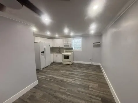 870-G SW 9th Street Pompano Beach FL 33060