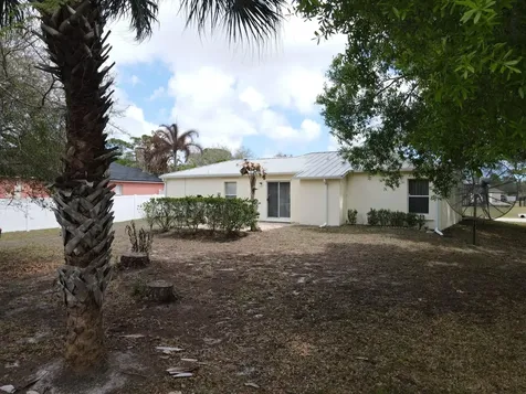 8015 104th Avenue Vero Beach FL 32967