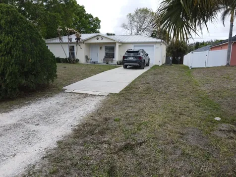 8015 104th Avenue Vero Beach FL 32967