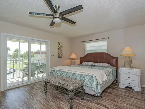74 Royal Oak Court Vero Beach FL 32962