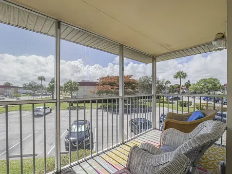 74 Royal Oak Court Vero Beach FL 32962