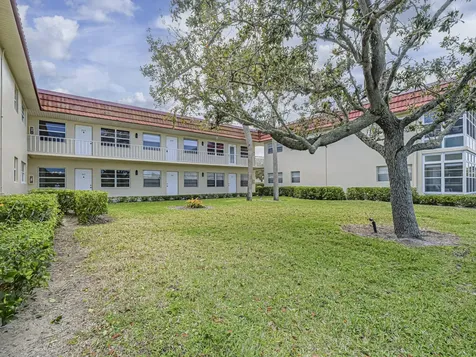 74 Royal Oak Court Vero Beach FL 32962