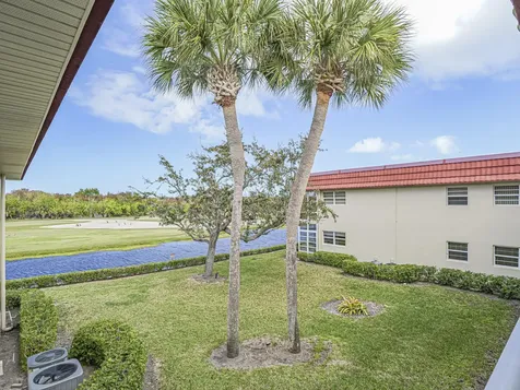 74 Royal Oak Court Vero Beach FL 32962