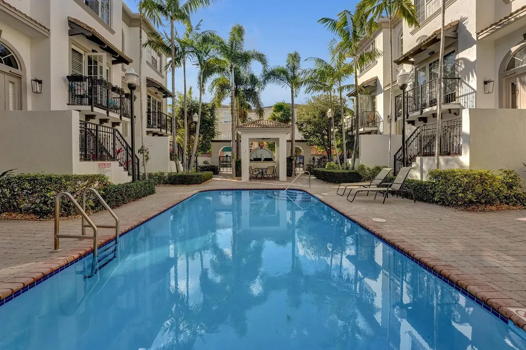 632 Renaissance Way Delray Beach FL 33483