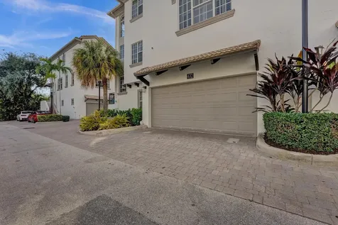 632 Renaissance Way Delray Beach FL 33483