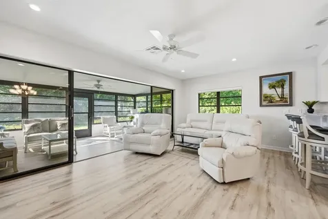 1102 Se Mitchell Avenue Port Saint Lucie FL 34952