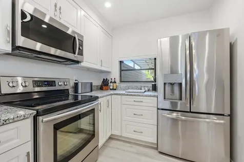 1102 Se Mitchell Avenue Port Saint Lucie FL 34952