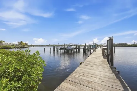 1102 Se Mitchell Avenue Port Saint Lucie FL 34952