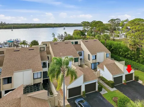 1102 Se Mitchell Avenue Port Saint Lucie FL 34952