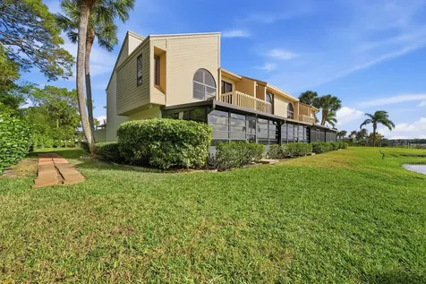 1102 Se Mitchell Avenue Port Saint Lucie FL 34952