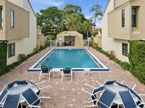 1102 Se Mitchell Avenue Port Saint Lucie FL 34952