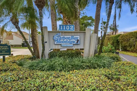 1102 Se Mitchell Avenue Port Saint Lucie FL 34952