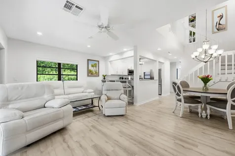 1102 Se Mitchell Avenue Port Saint Lucie FL 34952