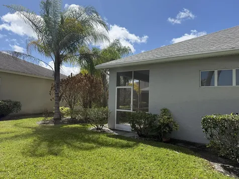 610 Nw Monticello Place Port Saint Lucie FL 34986
