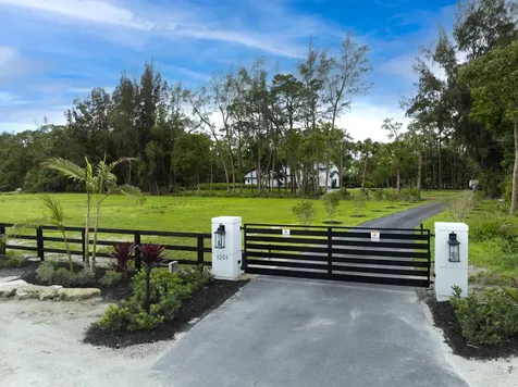 1201 F Road Loxahatchee Groves FL 33470