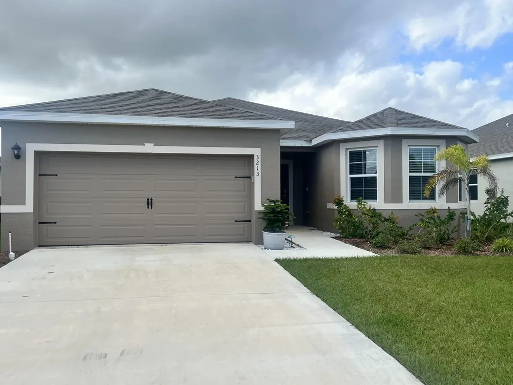 3213 Trinity Circle Fort Pierce FL 34945