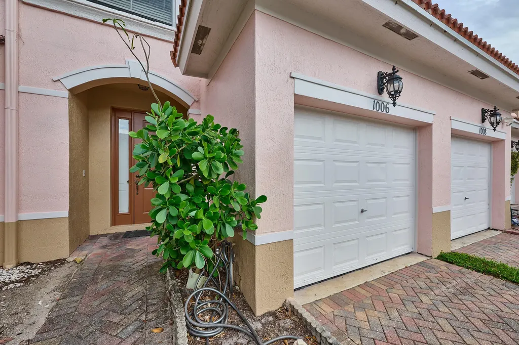 1006 Seminole Palms Drive Greenacres FL 33463