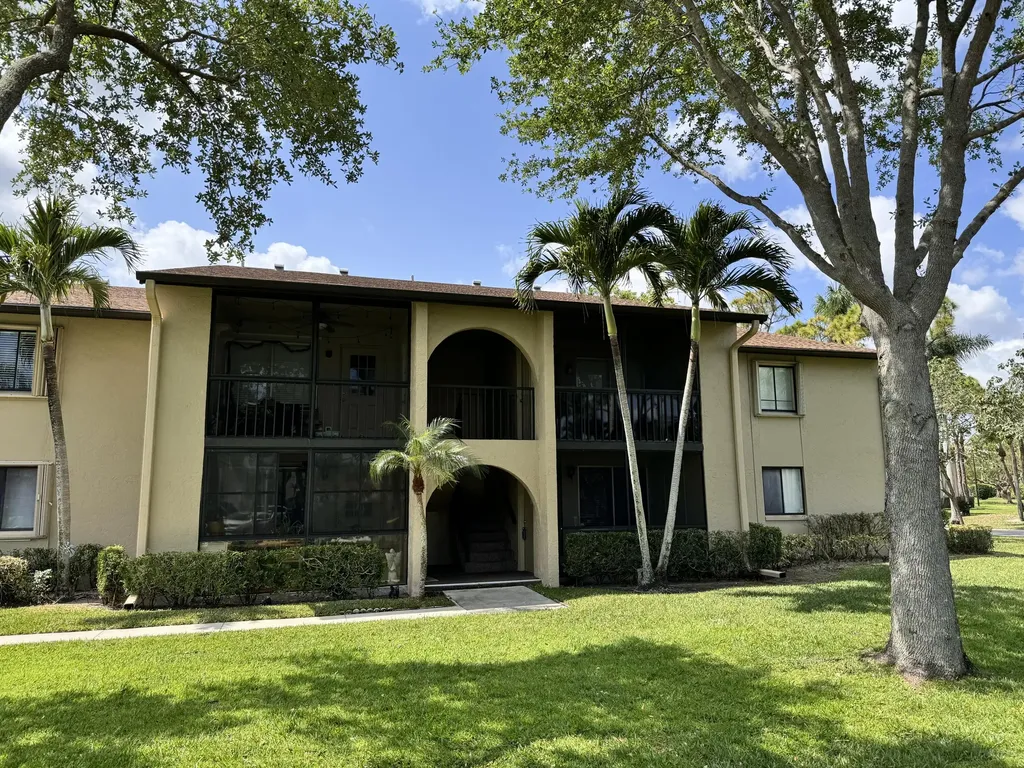 539 Shady Pine Way Greenacres FL 33415