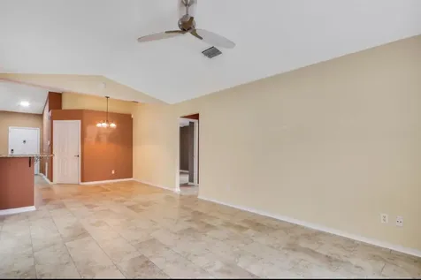 6461 NW Friendly Circle Port Saint Lucie FL 34983