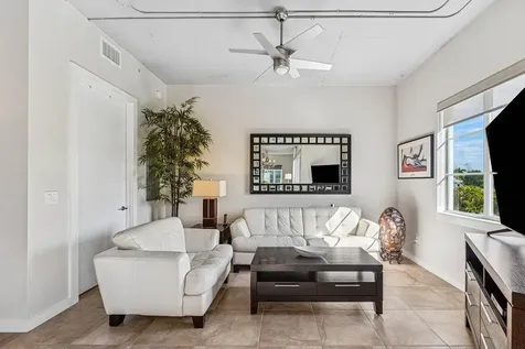 335 Se 6th Avenue Delray Beach FL 33483