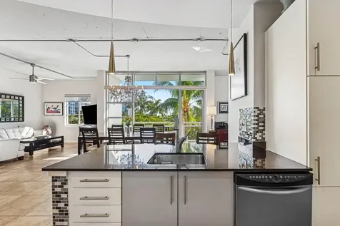 335 Se 6th Avenue Delray Beach FL 33483