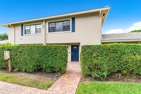 21 Stratford Drive Boynton Beach FL 33436