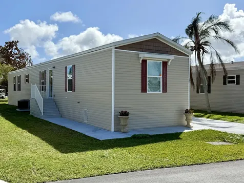 106 Sandhill Boulevard Fort Pierce FL 34982