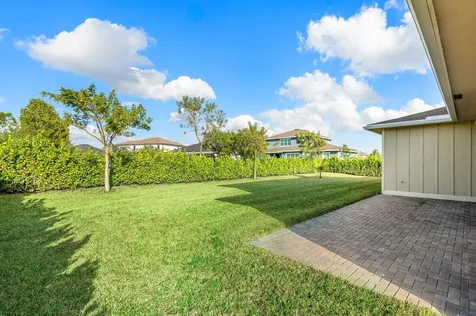 916 Hookline Circle Loxahatchee FL 33470