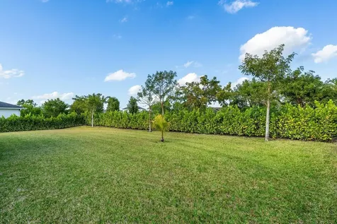 916 Hookline Circle Loxahatchee FL 33470