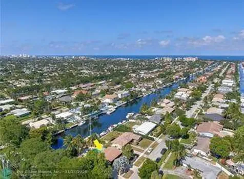 2131 NE 48th Street Lighthouse Point FL 33064