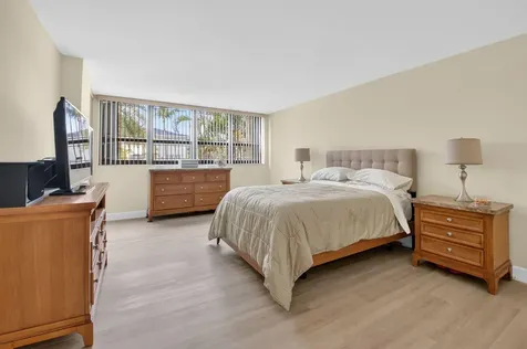 800 Jeffery Street Boca Raton FL 33487