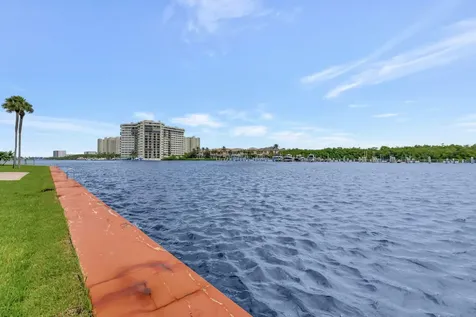 800 Jeffery Street Boca Raton FL 33487