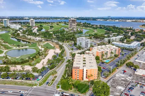 1620 Presidential Way West Palm Beach FL 33401
